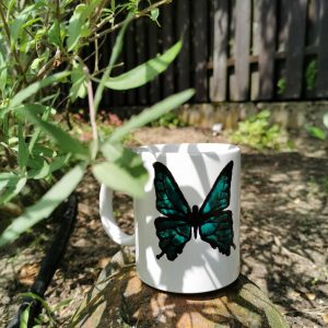 Kubek z motylem
